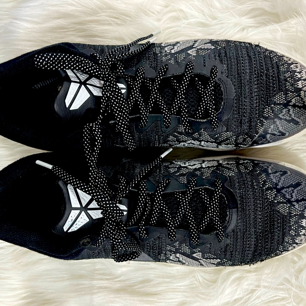 Nike Black and Gray Sneakers